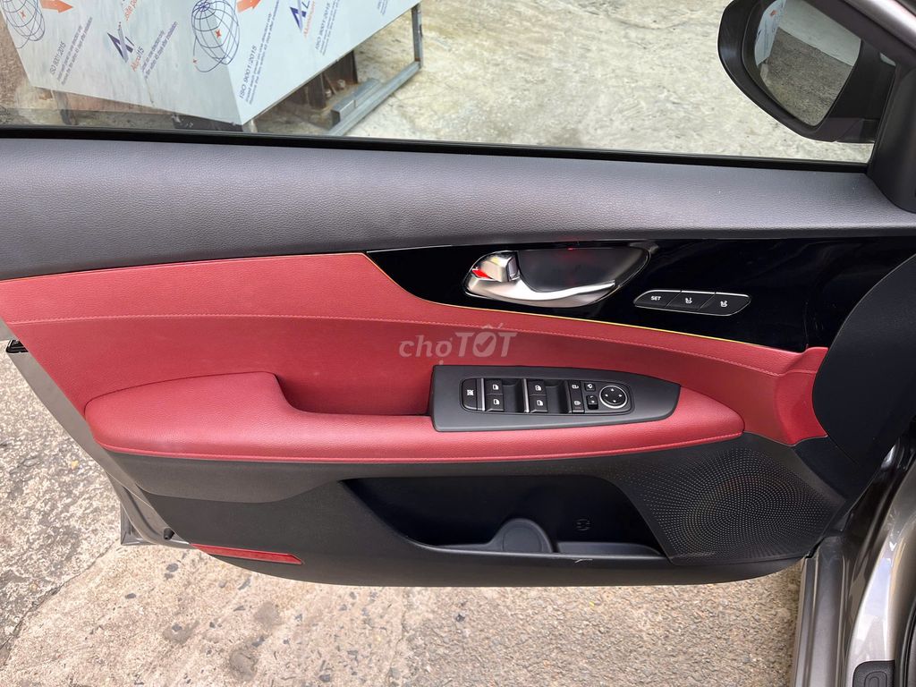 KIA K3 2.0 PREMIUM 2024 GIA ĐÌNH LƯỚT ĐẸP VAY 75%. Mua bán Ô tô tại Quận 5 Tp Hồ Chí Minh được đăng bởi Hiếu hình 20