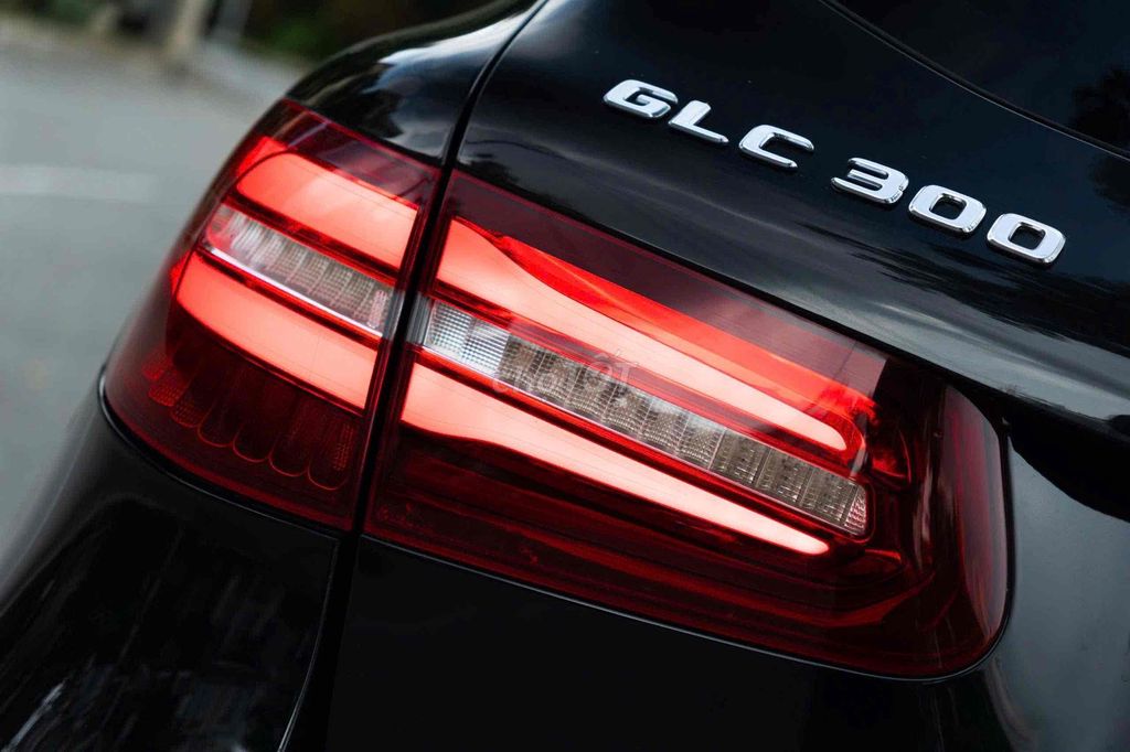 LONG ANH AUTO về Mercedes GLC300 4Matic model 2018. Mua bán Ô tô tại Quận 7 Tp Hồ Chí Minh được đăng bởi LongAnh AuTo  hình 17
