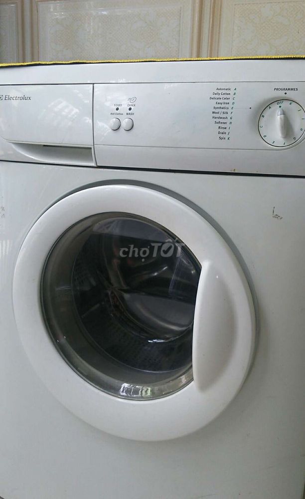 0902346557 - Tiệm giặt ủi thanh lý 3 máy giặt, 2 máy sấy, 95%
