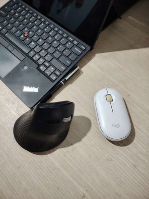 Dư dùng thanh lý 2 em chuột Logitech. Mua bán Phụ kiện (Màn hình, Chuột...) tại Quận 12 Tp Hồ Chí Minh được đăng bởi Mr.Tuấn