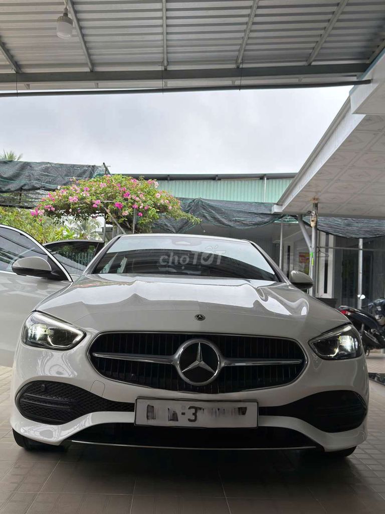 Mercedes C200 Avantgarde plus 2023 Trắng 26793 km