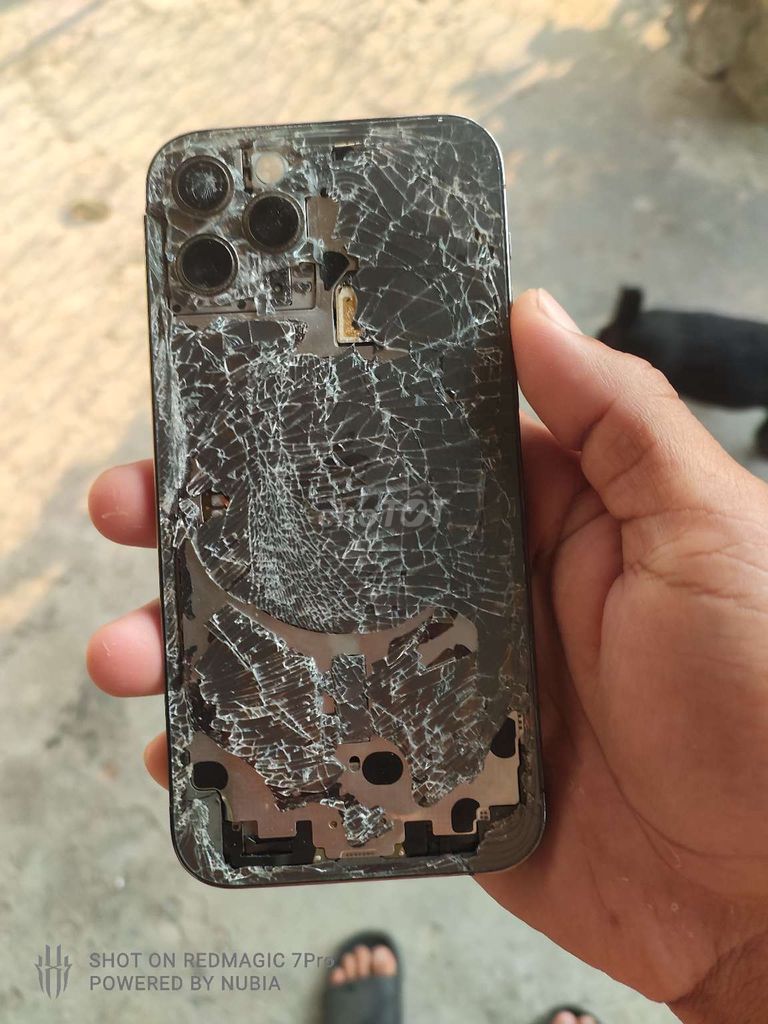 Apple iPhone 12 Pro Đen Hỏng. Mua bán Điện thoại tại Huyện Gò Công Đông Tiền Giang được đăng bởi Thanh Quý hình 1