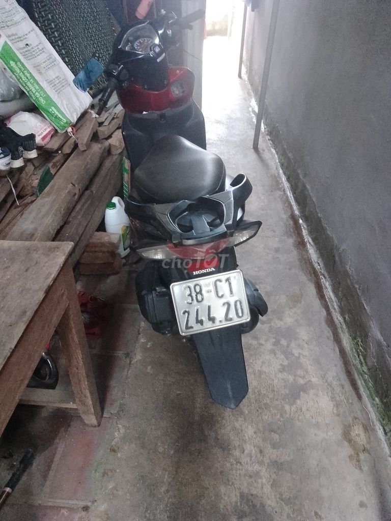 Bán xe vision 2017 còn đẹp. Mua bán Xe máy tại Thị xã Hồng Lĩnh Hà Tĩnh được đăng bởi Khanh Phi hình 3