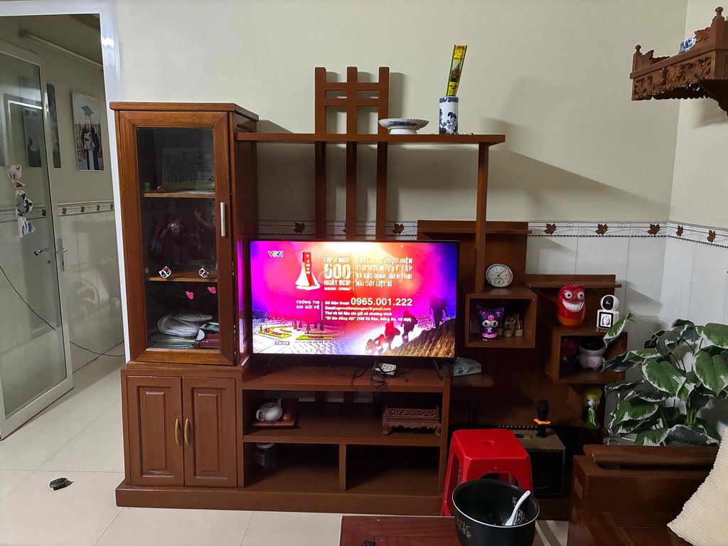 Kệ tivi gỗ hiện đại. Mua bán Tủ, kệ gia đình tại Quận 12 Tp Hồ Chí Minh được đăng bởi Hòa hình 1