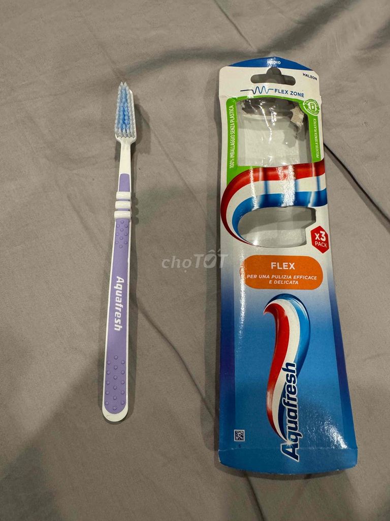 Bàn chải Aquafresh Flex mới 100%. Mua bán Thiết bị vệ sinh, nhà tắm tại Quận Long Biên Hà Nội được đăng bởi Đức Nguyễn hình 1