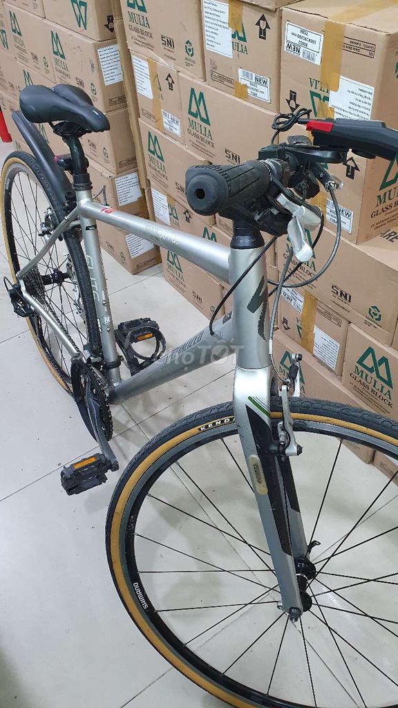 Xe Specialized Elite sườnnhôm càng carbon bãi Nhật