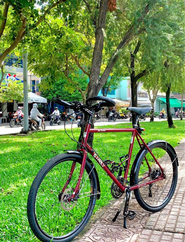 Xe đạp Surly Disc Trucker nổi tiếng Mỹ