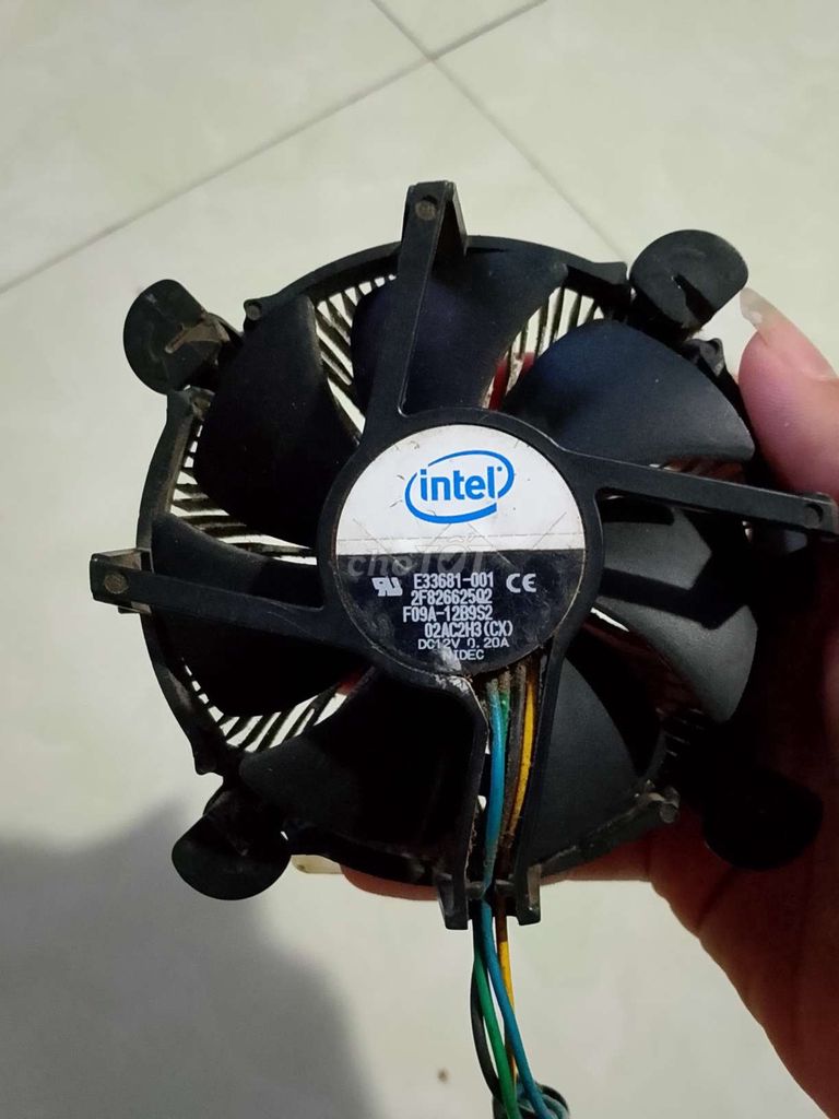 Quạt tản nhiệt CPU Intel F09A-12B9S2 Đen. Mua bán Linh kiện (RAM, Card...) tại Huyện Bình Xuyên Vĩnh Phúc được đăng bởi Gia Long hình 1