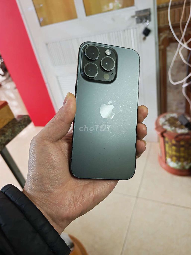 Apple iPhone 15 Pro 128GB Đen. Mua bán Điện thoại tại Huyện Ý Yên Nam Định được đăng bởi TL shop hình 1