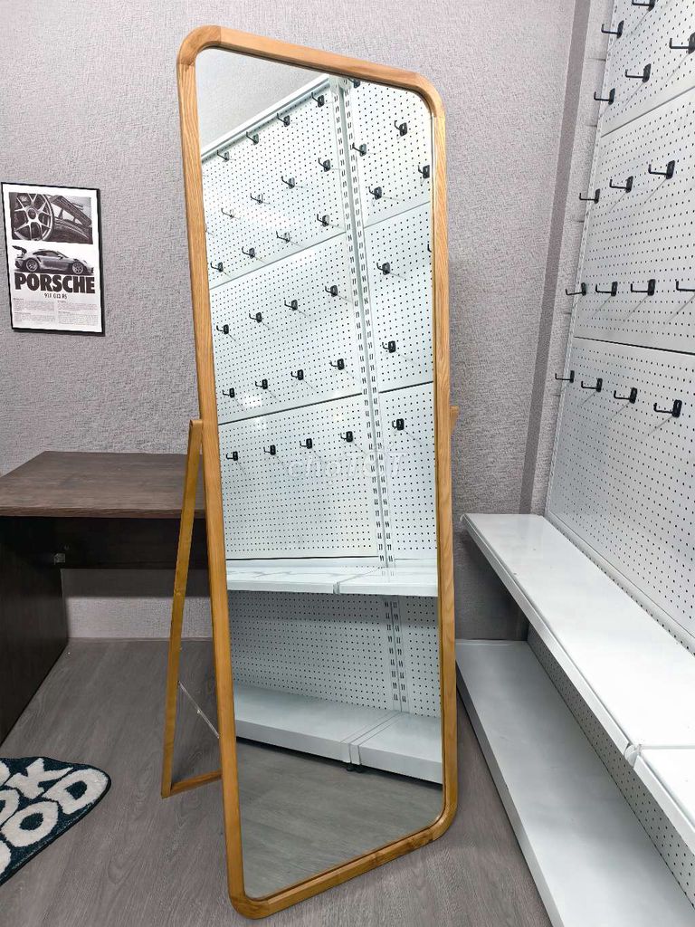 Gương toàn thân Gỗ 1m8x60cm 95%. Mua bán Nội thất, đồ gia dụng khác tại Thành phố Vĩnh Long Vĩnh Long được đăng bởi Thanh Tùng hình 1