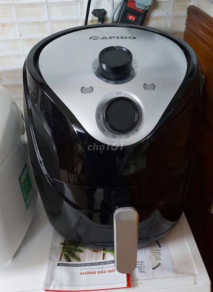 Nồi chiên không dầu Rapido 5 lít Đen. Mua bán Bếp, lò, đồ điện nhà bếp tại Thành phố Bến Tre Bến Tre được đăng bởi Tạp Hóa Online hình 1
