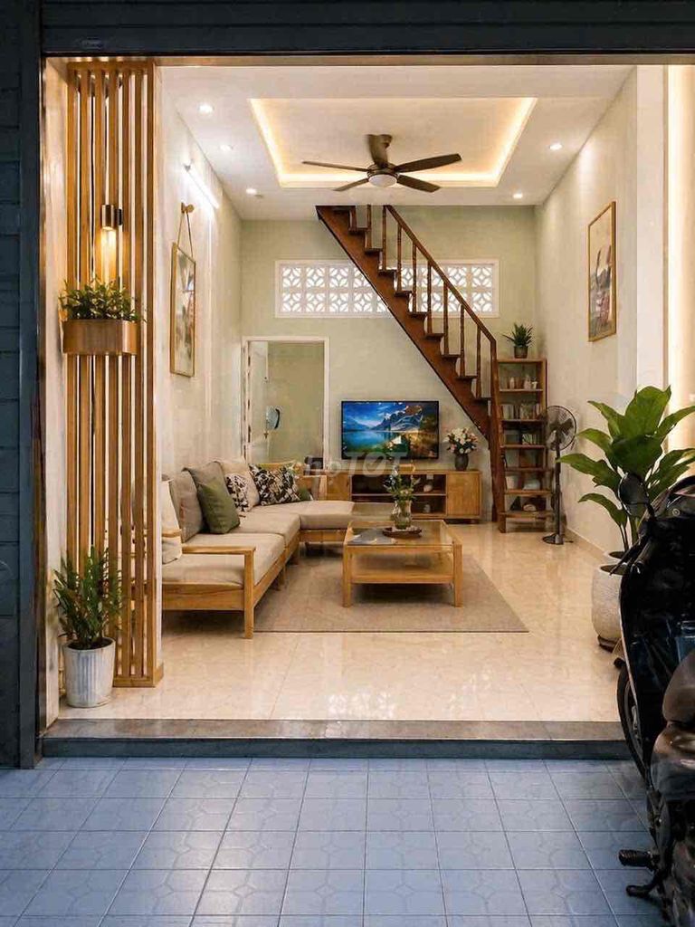 NHÀ ĐẸP LẠC LONG QUÂN – GẦN NGÃ 4 BẢY HIỀN – GIÁ CHỈ 6,xx TỶ