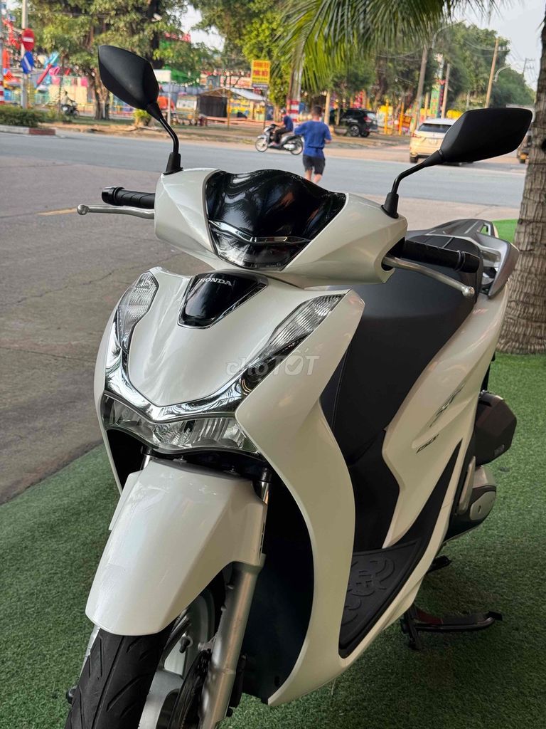 sh 150 abs cuoi 2022 ngay chủ ky. Mua bán Xe máy tại Thành phố Dĩ An Bình Dương được đăng bởi Tran Thi My Hoamg  hình 1