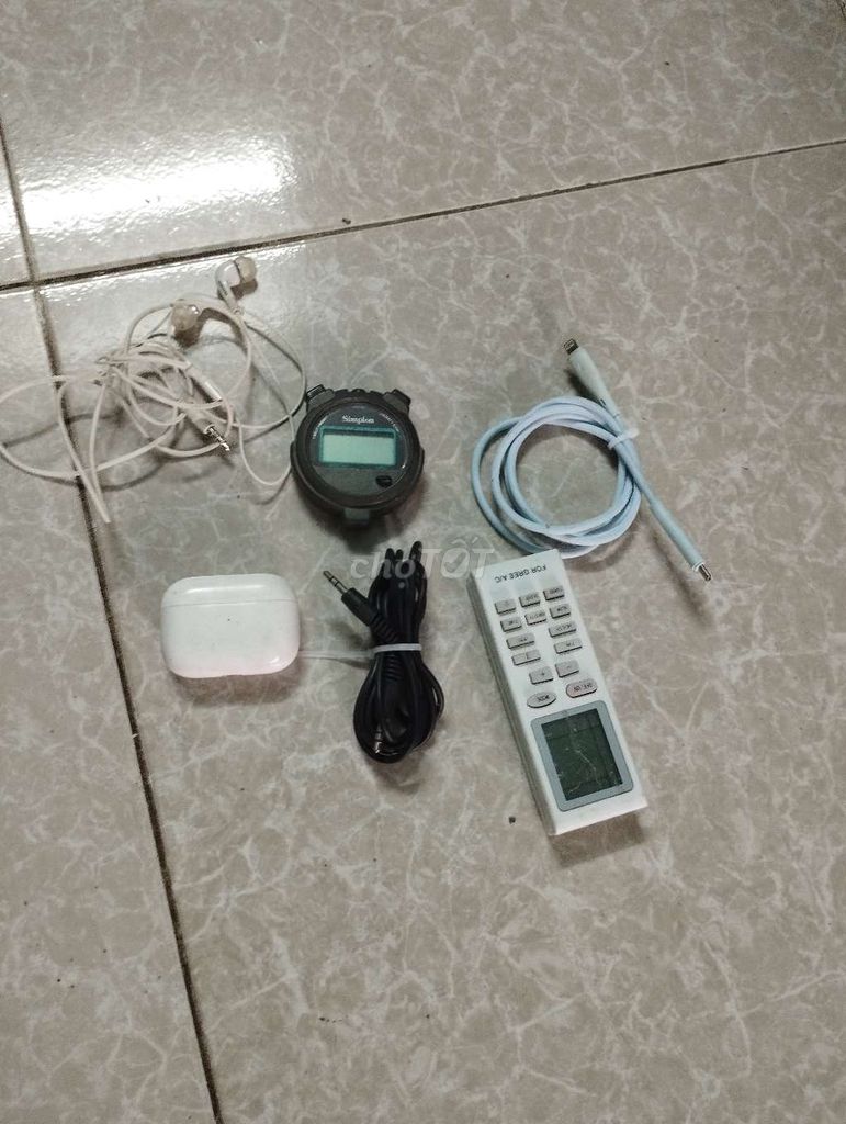 Mớ phụ kiện và tai nghe. Mua bán Tivi, Âm thanh tại Quận Kiến An Hải Phòng được đăng bởi Cupid hình 1