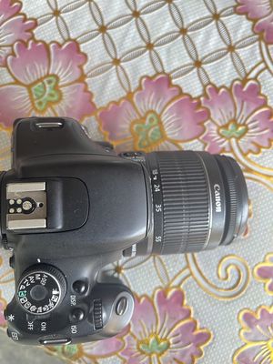 Thanh lý máy ảnh Canon D600 còn mới