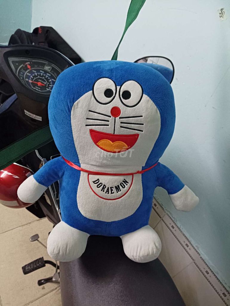Gấu bông doraemon cao 40cm