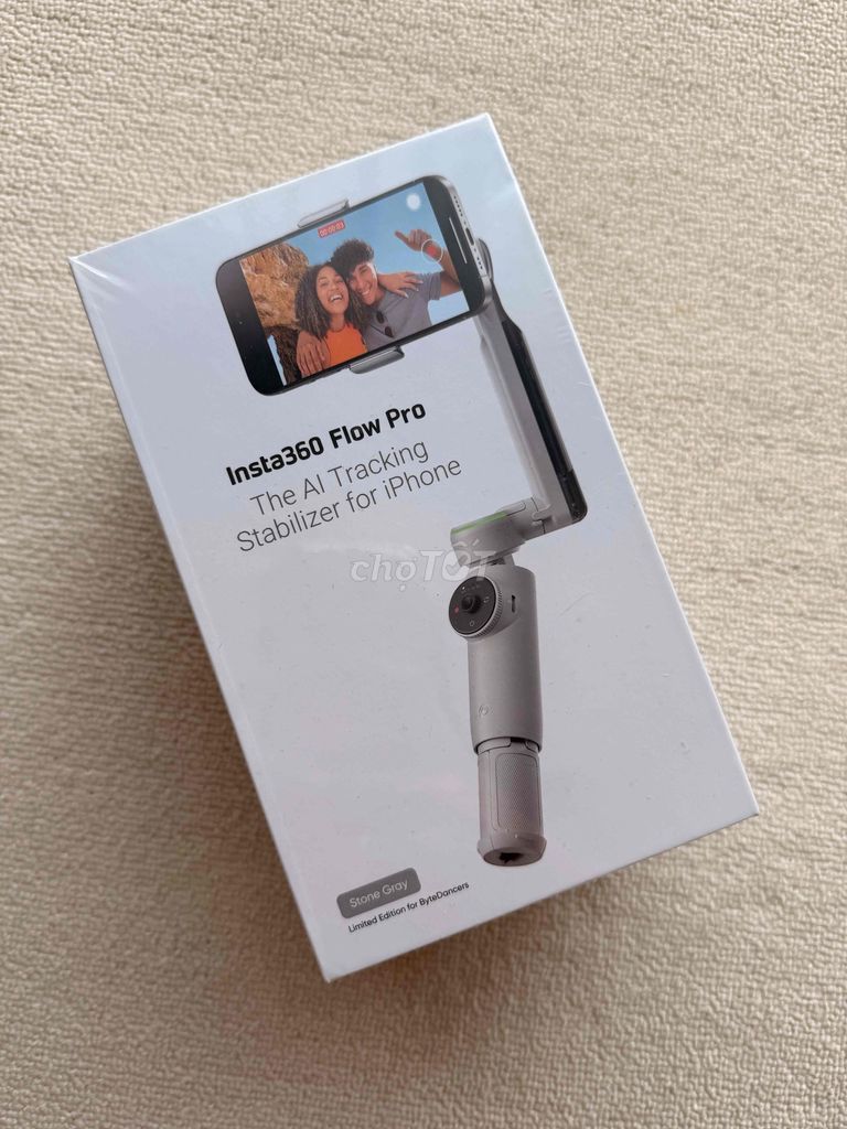 Gimbal Insta360 Flow Pro Stone Gray. Mua bán Máy ảnh, Máy quay tại Quận 1 Tp Hồ Chí Minh được đăng bởi Samsam hình 1