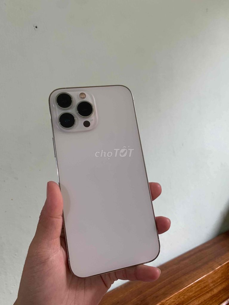 iPhone 13 ProMax VNA 128GB Trắng 99% nguyên zin. Mua bán Điện thoại tại Quận Hải Châu Đà Nẵng được đăng bởi Hieu hình 1