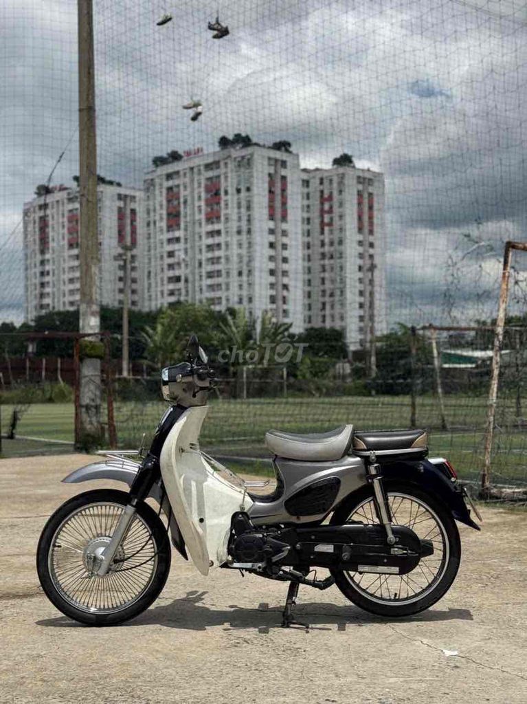 Honda Cub 50 20.000 км серо-бело-чёрный