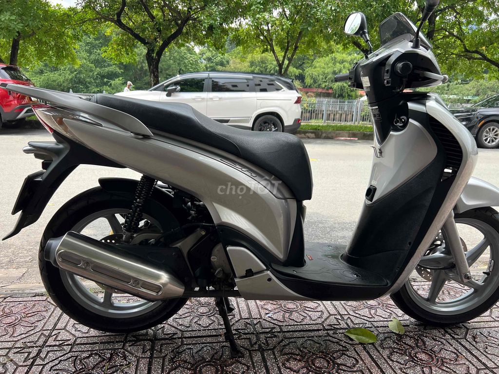 Honda SH 125 2010 Bạc 5001 km. Mua bán Xe máy tại Quận Bình Thạnh Tp Hồ Chí Minh được đăng bởi  TUAN hình 10