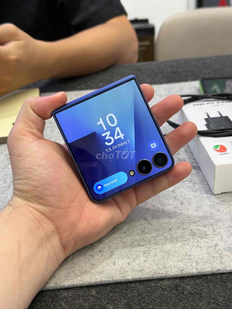 Samsung Zflip7 256GB Xanh. Mua bán Điện thoại tại Quận 3 Tp Hồ Chí Minh được đăng bởi 2 Hand STORE  hình 1