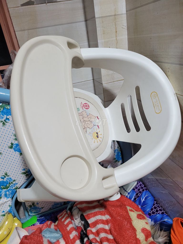 Ghế ăn dặm Việt Nhật Nhựa Trắng. Mua bán Mẹ và bé tại Quận 1 Tp Hồ Chí Minh được đăng bởi Quan hình 1