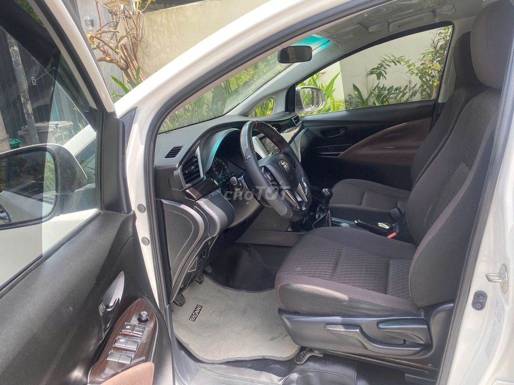 Toyota Innova 2.0E 2022