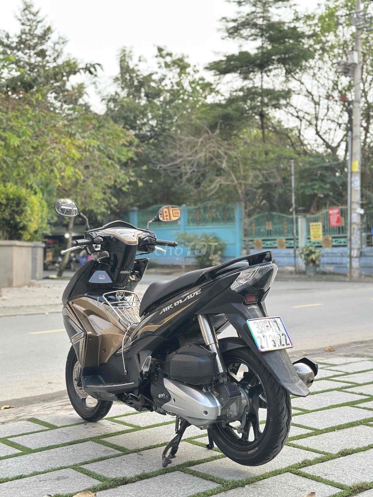 Honda Airblade 125 2014 Vàng đồng. Mua bán Xe máy tại Thành phố Thủ Đức Tp Hồ Chí Minh được đăng bởi Xe Máy Trường Thịnh hình 8