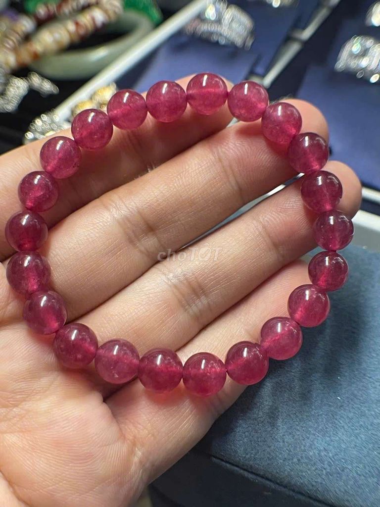 Vòng tay đá thạch anh dâu hồng 8li. Mua bán Phụ kiện thời trang khác tại Quận 7 Tp Hồ Chí Minh được đăng bởi Chuồn Chuồn Ớt  hình 1