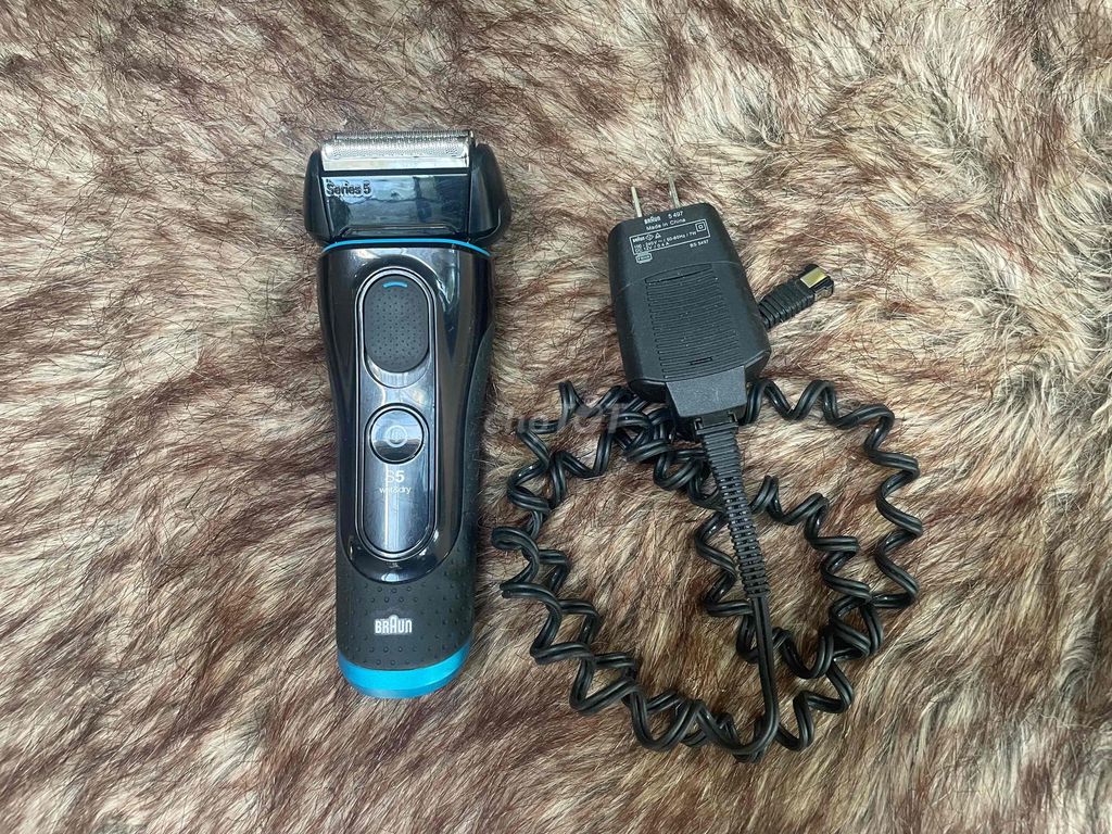 Máy cạo râu Braun Series 5 Nam. Mua bán Nội thất, đồ gia dụng khác tại Thành phố Trà Vinh Trà Vinh được đăng bởi Huỳnh Lê Tân hình 1