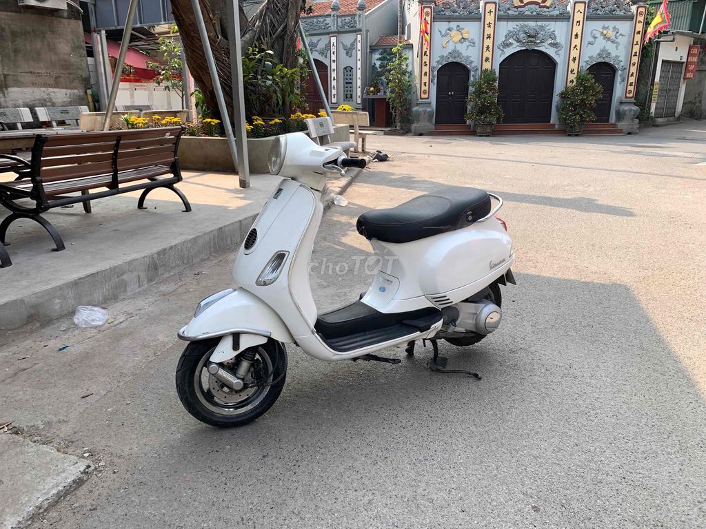 cần bán xe vespa lx ie đẹp zin sẵn đi