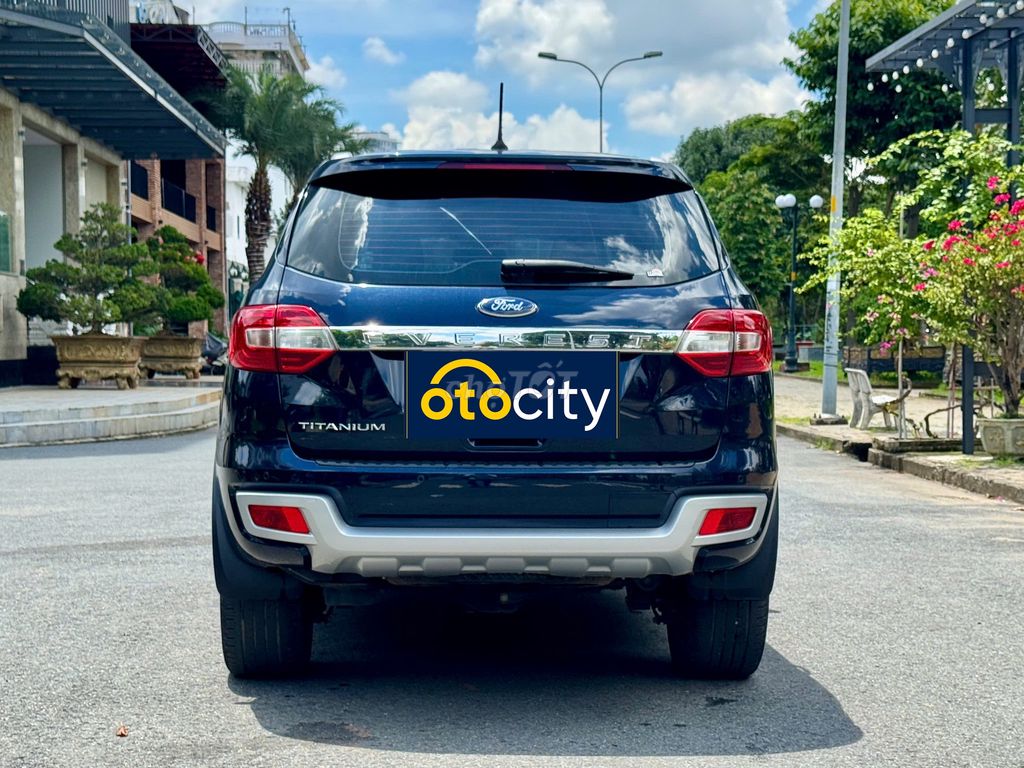 Ford Everest Titanium 2022 - Màu đen - 4vkm. Mua bán Ô tô tại Thành phố Thủ Đức Tp Hồ Chí Minh được đăng bởi OTOCITY hình 4