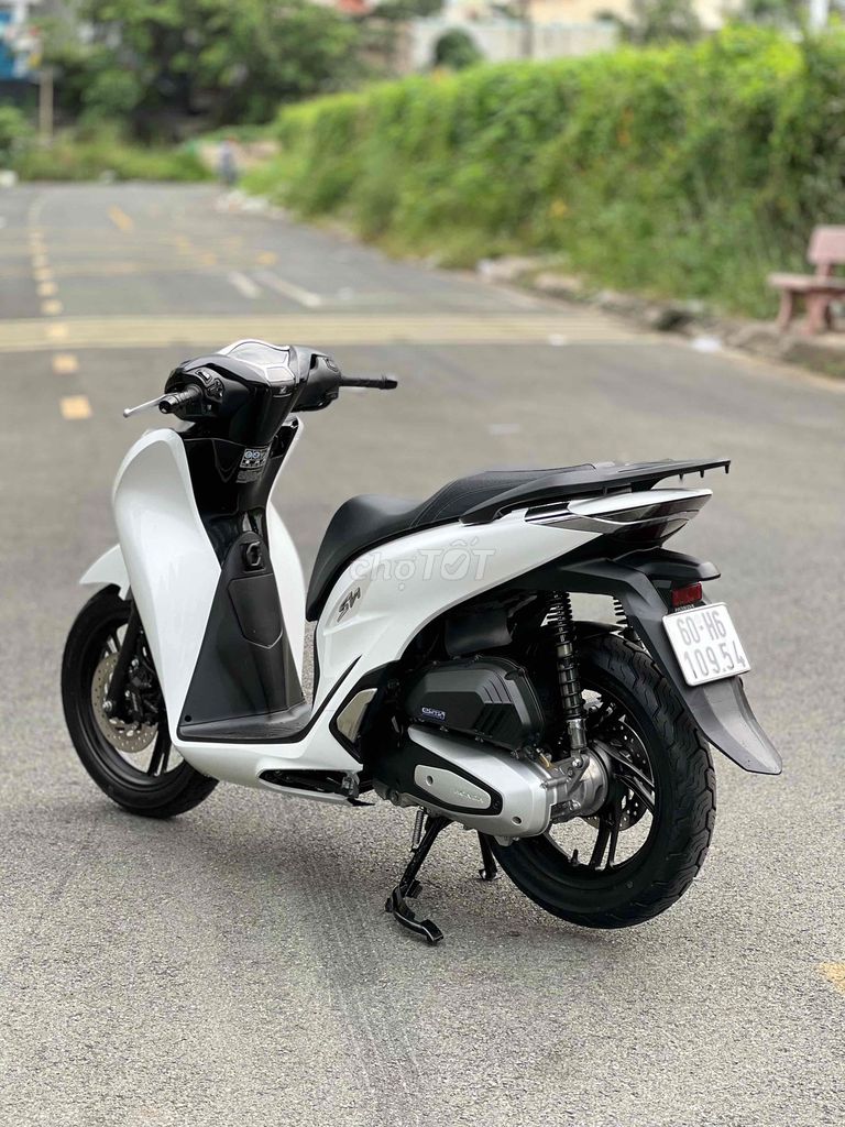 Shvn 125cc Trắng Đen Sporty 2022 Leng Keng Có Góp🎉. Mua bán Xe máy tại Thành phố Biên Hòa Đồng Nai được đăng bởi Xe Máy Phát Đồng hình 4