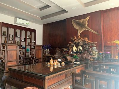 Nhà 3 tầng 1 tum ngang 9.5m mặt tiền đường Hoàng Văn Thụ Nha Trang. Mua bán nhà ở tại Thành phố Nha Trang Khánh Hòa được đăng bởi Trần Uyên
