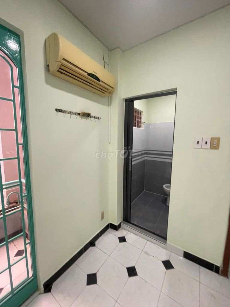 Комната с кондиционером, Бинь Триеу, QL13