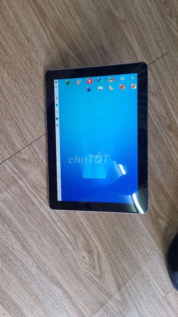 Microsoft Surface Go 1 ram 8GB/128GB. Mua bán Laptop tại Quận Tân Bình Tp Hồ Chí Minh được đăng bởi Trần Vinh hình 1