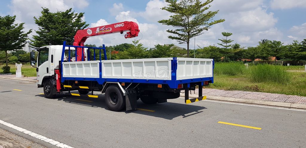 Bán Isuzu 5 Tấn cẩu Unic 370 thùng dài 5.1m. Mua bán Xe tải, xe ben tại Quận 12 Tp Hồ Chí Minh được đăng bởi Mr Thành hình 5