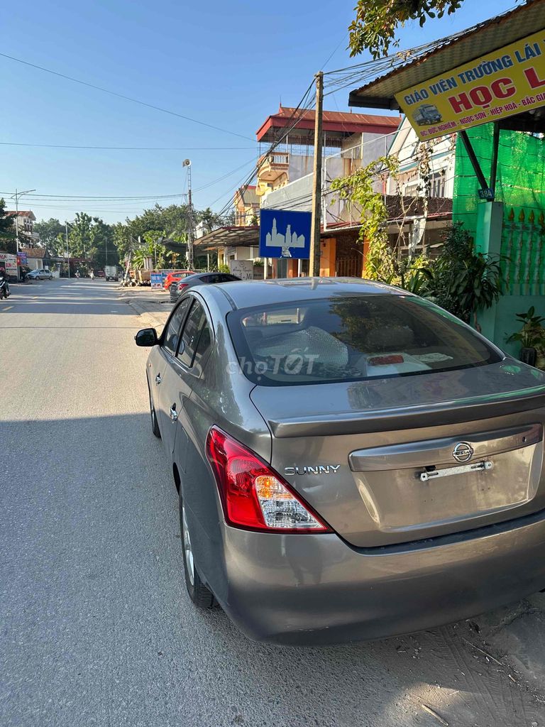 Nissan Sunny 2014 XV - 106000 km. Mua bán Ô tô tại Quận Cầu Giấy Hà Nội được đăng bởi Nguyễn Văn Hoàng Nam hình 9