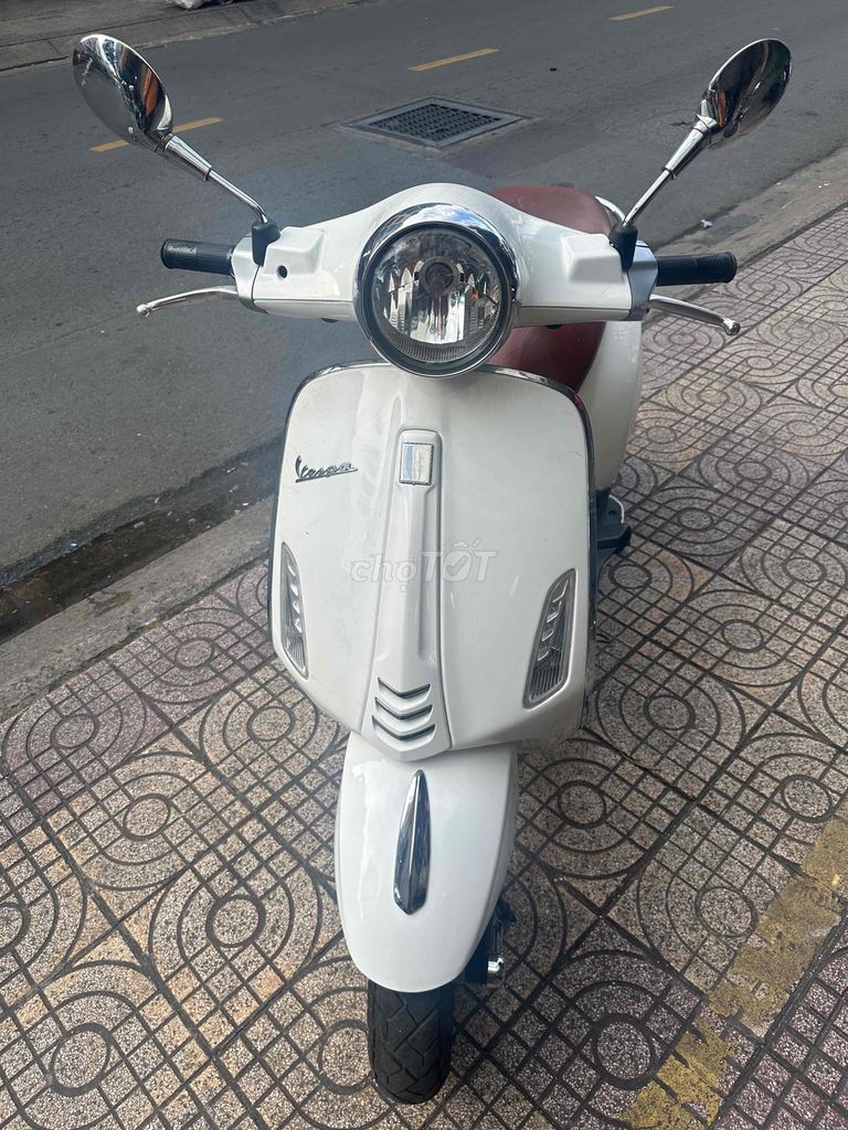 Vespa PRIMAVERA 125CC 2015. Mua bán Xe máy tại Quận 10 Tp Hồ Chí Minh được đăng bởi anh ya ya hình 1