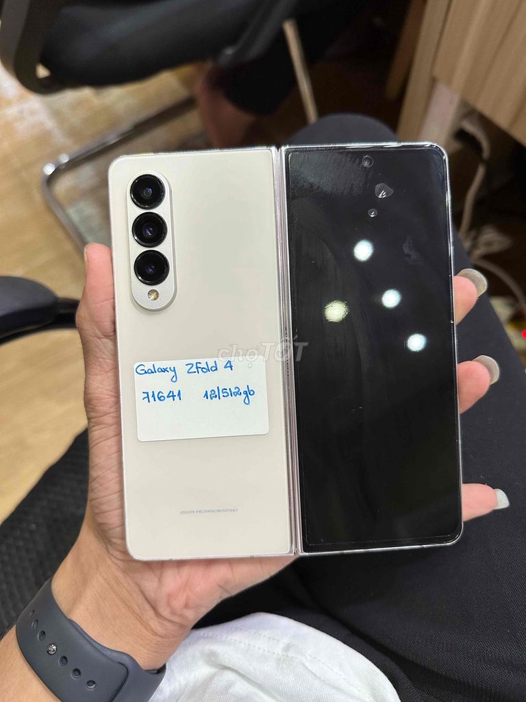 Samsung Galaxy Z Fold 4 512GB Vàng. Mua bán Điện thoại tại Quận 8 Tp Hồ Chí Minh được đăng bởi Lê Đặng Minh Khang hình 1