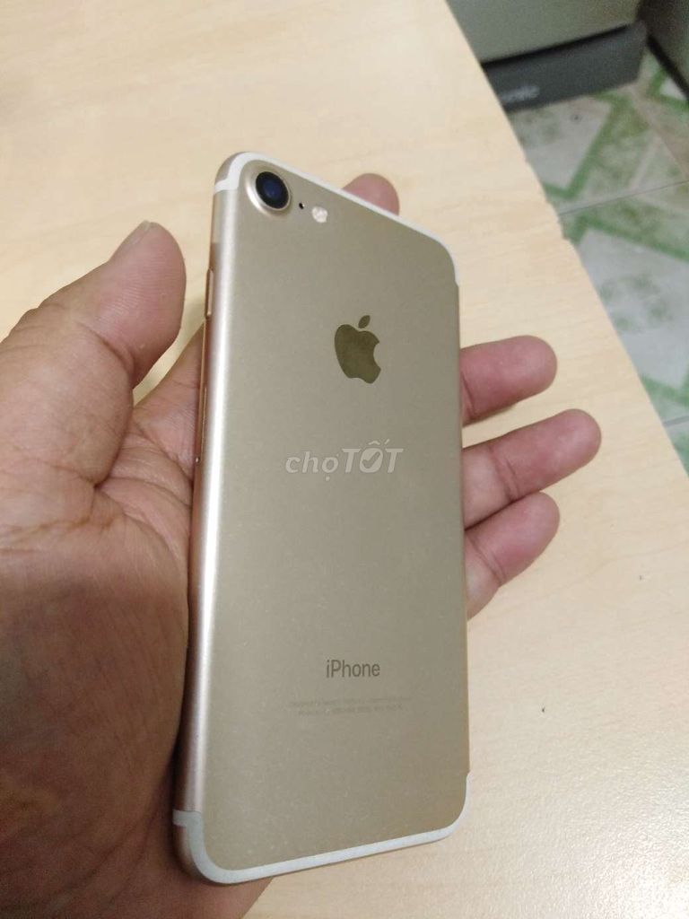 0939595950 - iPhone 7 Vàng 32 GB lock full như Quốc Tế