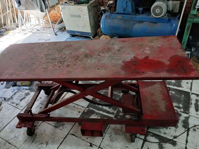 Bàn nâng môtô .. Mua bán Đồ dùng văn phòng tại Quận Bình Tân Tp Hồ Chí Minh được đăng bởi Quý