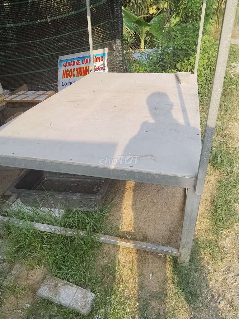 Sạp bán hàng Kim loại Xám 2.2m x 1.2m. Mua bán Đồ chuyên dụng, Giống nuôi trồng tại Huyện Châu Thành Bến Tre được đăng bởi kb zalo trong phần giới thiệu hình 1