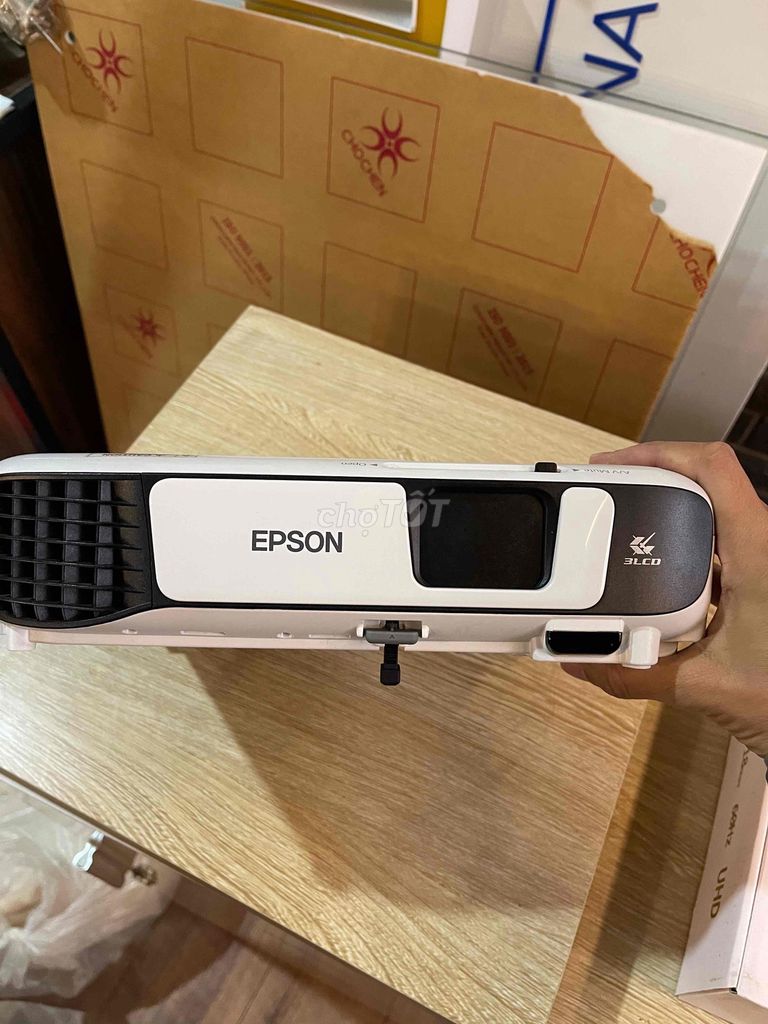 Máy chiếu Epson EB-X41 Trắng. Mua bán Đồ dùng văn phòng tại Huyện Hoài Đức Hà Nội được đăng bởi nguyễn thương hình 1