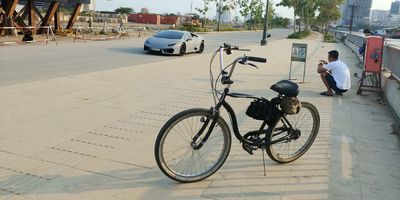 Xe đạp bãi biển Schwinn Mỹ độ động cơ điện