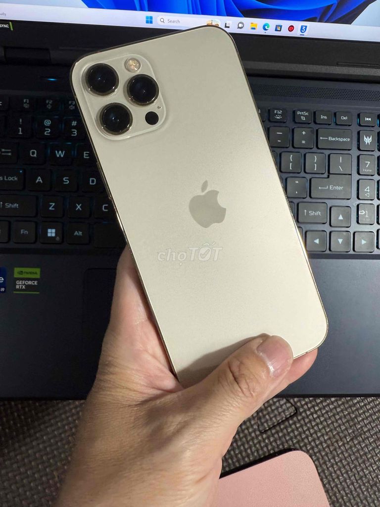 iPhone 12 Pro Max 128GB gold quốc tế bán hay giao. Mua bán Điện thoại tại Thành phố Đà Lạt Lâm Đồng được đăng bởi phong hình 1
