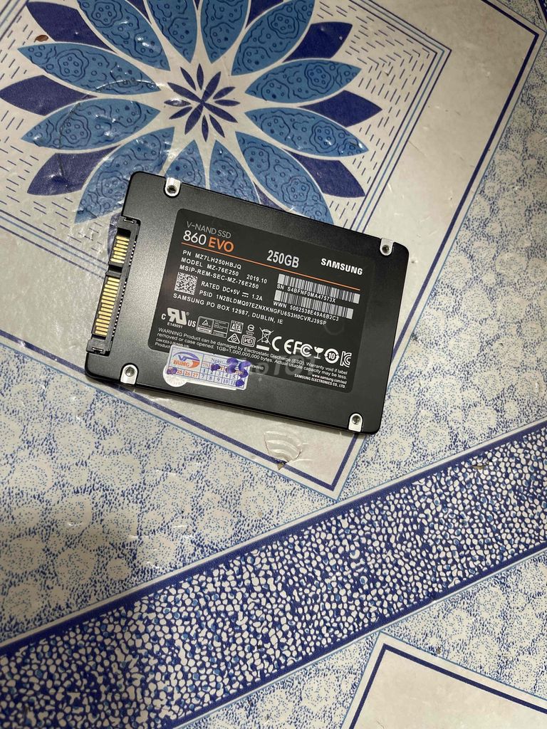 Dữ Liệu Samssung Ổ Cứng SSD 250G rất mới