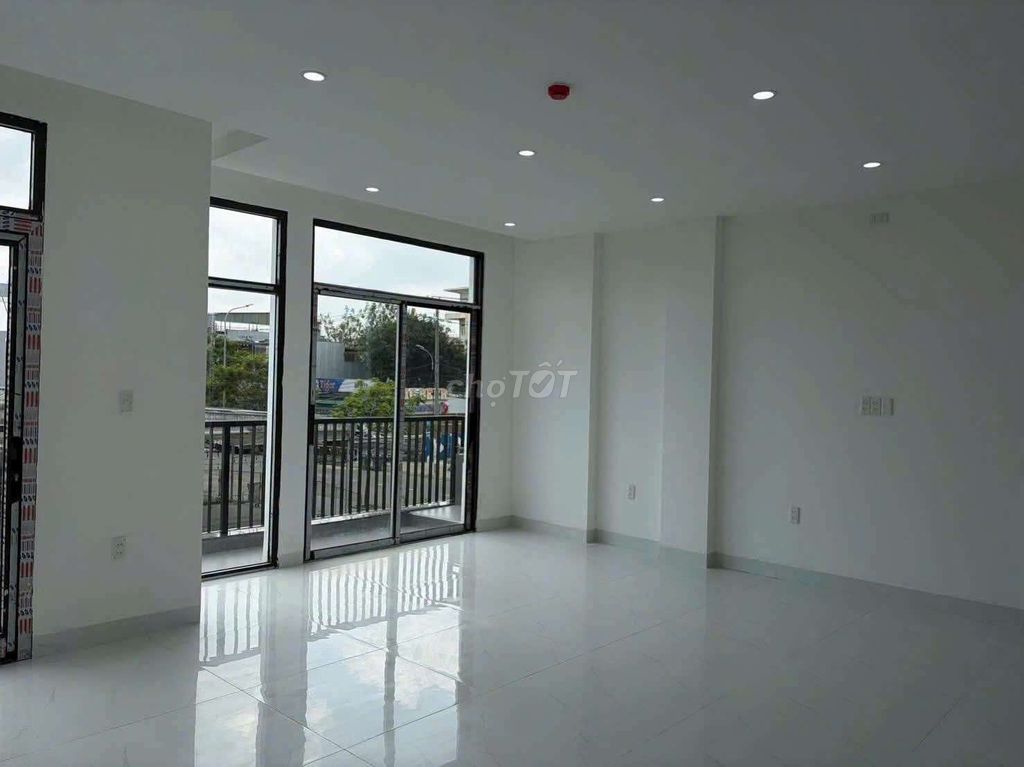 cho thuê nhà mặt tiền Nguyễn Sinh Sắc