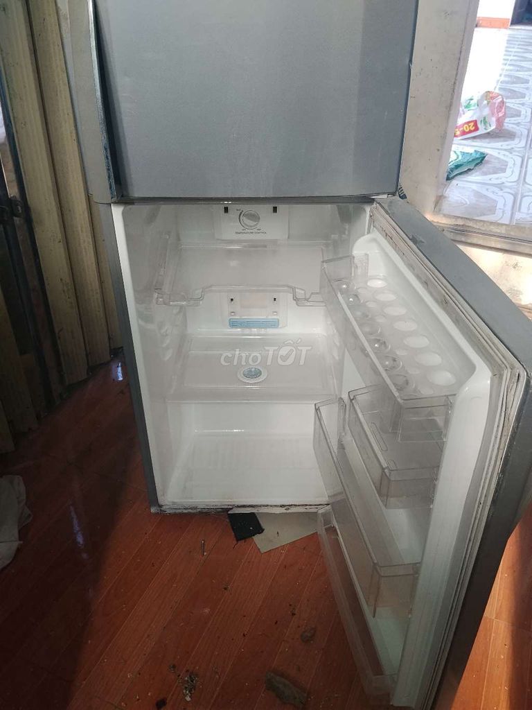 Tủ lạnh LG 220L Xám. Mua bán Tủ lạnh tại Huyện Gia Lâm Hà Nội được đăng bởi Đại LTC hình 1