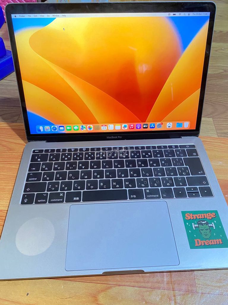 Macbook pro 2017 i7 m2 250 r8 pin new giá thanh lý. Mua bán Laptop tại Huyện Trà Ôn Vĩnh Long được đăng bởi maximura hình 1